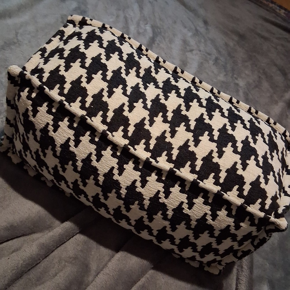 Design Pillow Duck Feather Fill Black White Rectangular Decorative Throw Medium